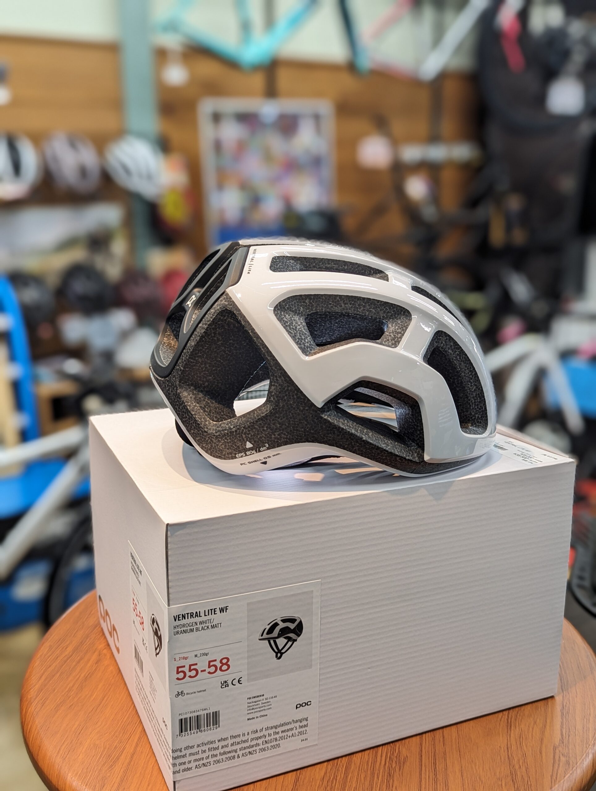 POC VENTRAL LITE WF (ASIAN FIT) HydrogenWhite/UraniumBlackMatt Mサイズ |  BICYCLE PRO SHOP なかやま